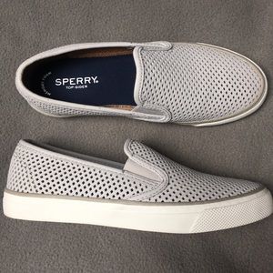 Sperry Seaside Perforated Sneaker